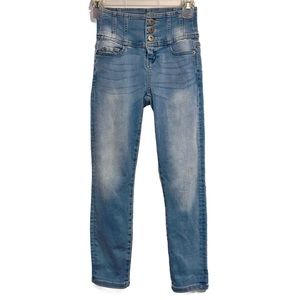 No Boundaries Hi-Rise Sculpting Jeans